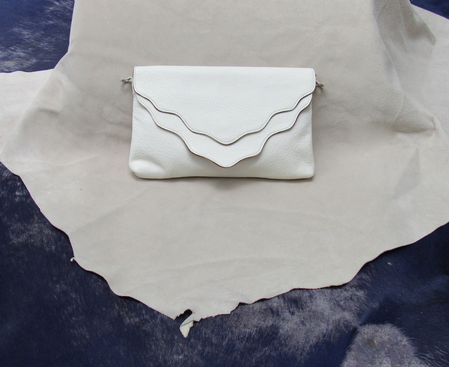 Alabaster in Wave
