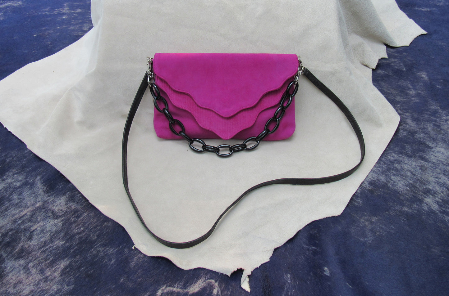 Fuchsia in Wave