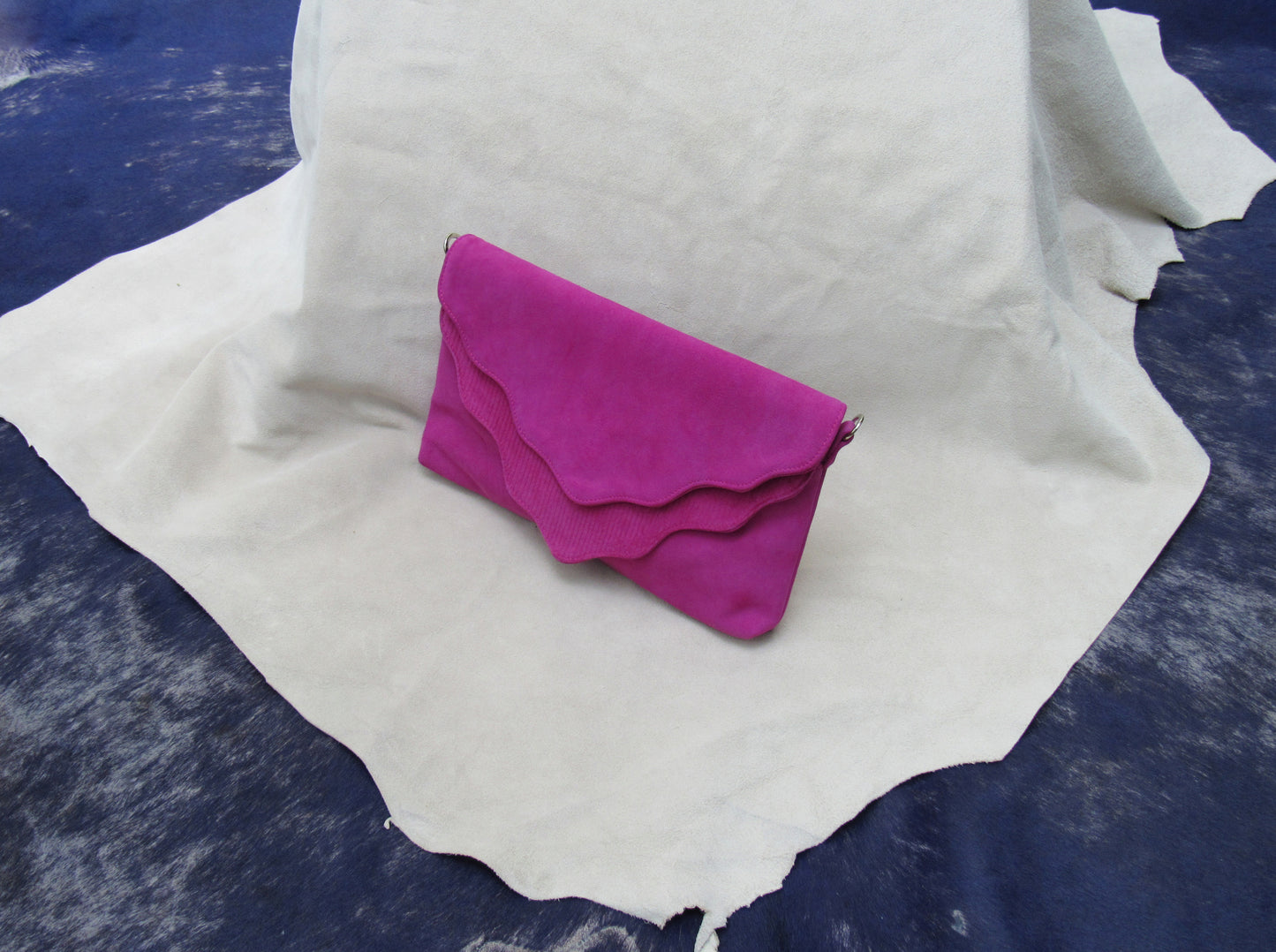 Fuchsia in Wave