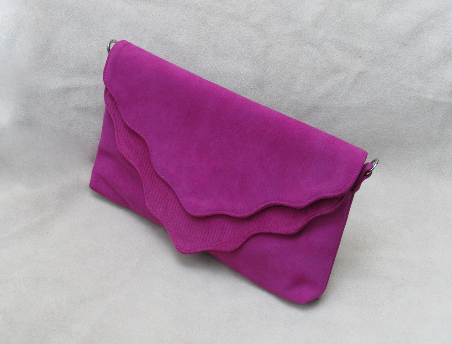 Fuchsia in Wave