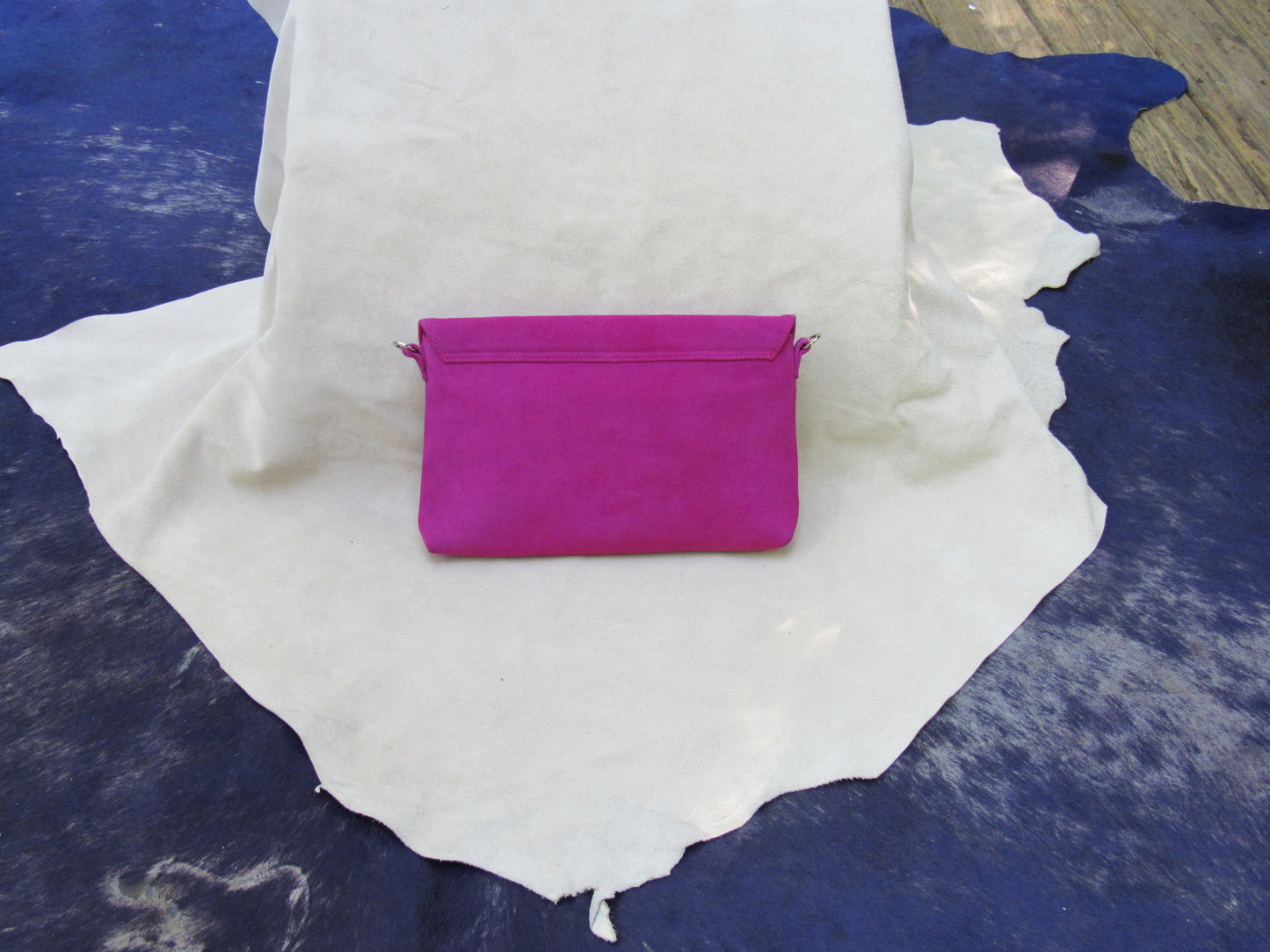 Fuchsia in Wave